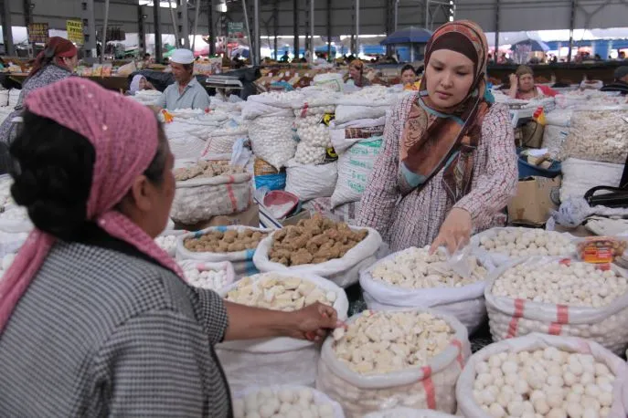 Verkoper bazaar in Bishkek